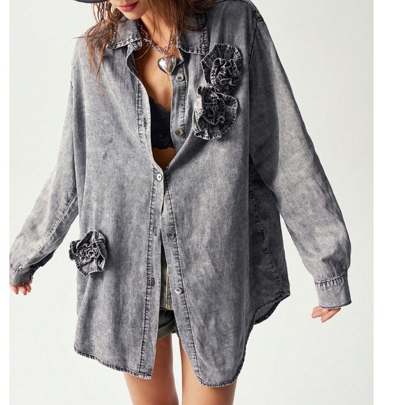 Mineral Wash Floral Applique Button Down Oversized Shirt - Picture 3 of 7